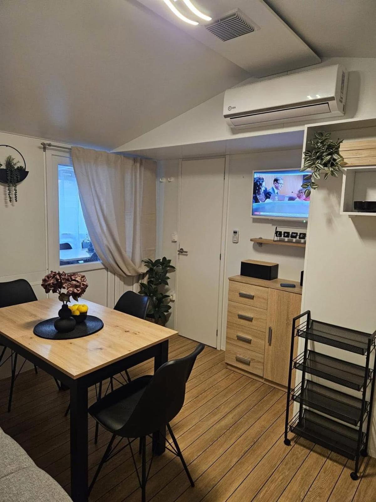 Mobile Home Peponi Del Mar, Brand New Биоград-на-Мору Экстерьер фото